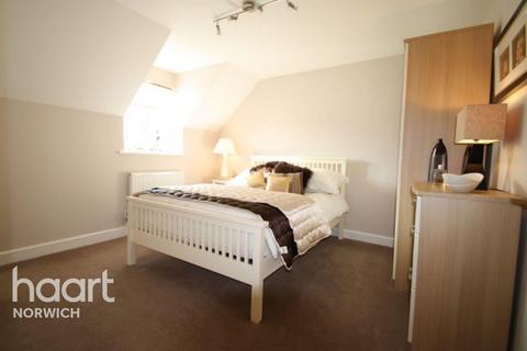 2 bedroom semi-detached house to rent, Harts Lane, Bawburgh