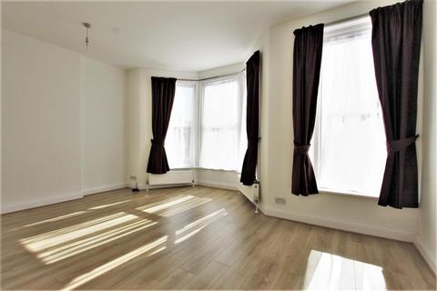 undefined, Park Avenue, London, N13