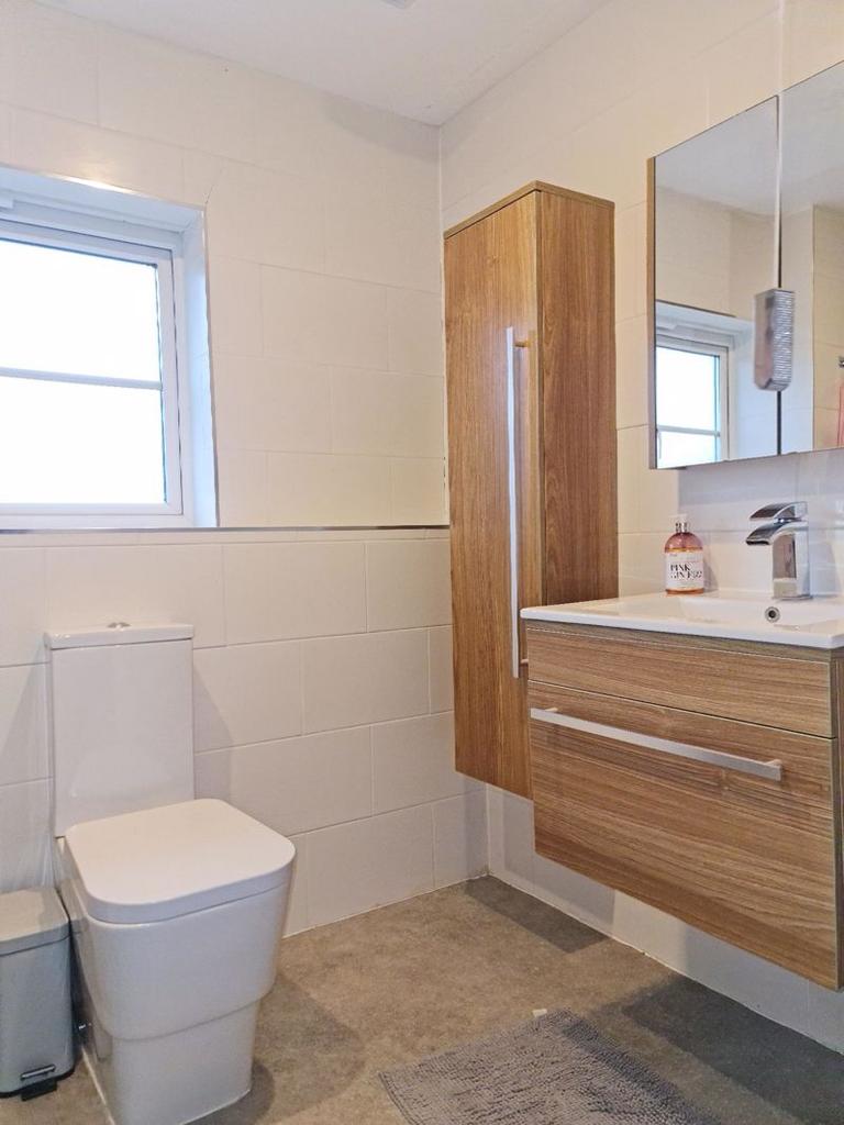 Main bedroom...