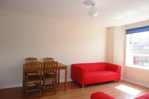 3 bedroom flat to rent - North Woodside Road, Woodside G20