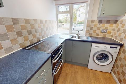 3 bedroom semi-detached house to rent, Belworth Drive, Cheltenham