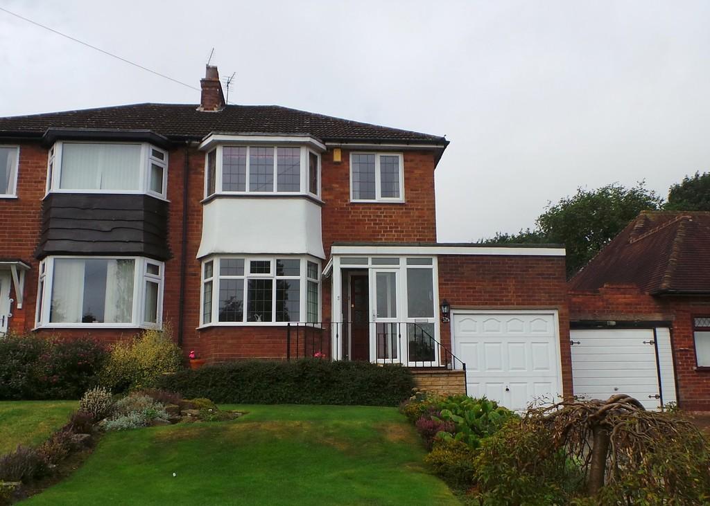 Harcourt Drive, Four Oaks 3 bed semidetached house £362,000