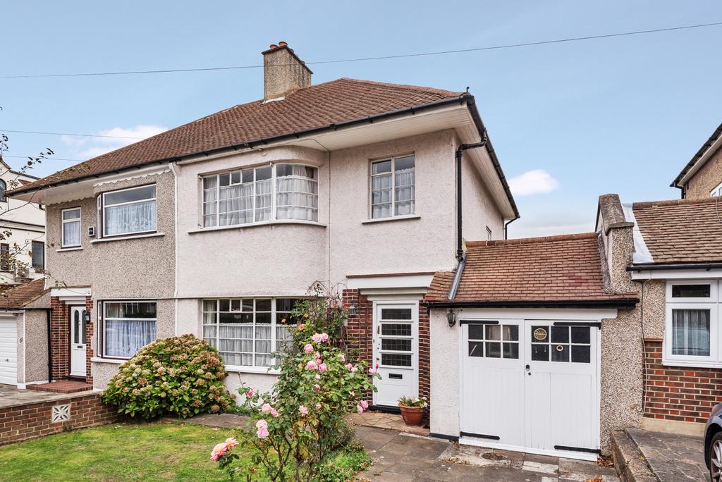 Horncastle Road Lee SE12 3 bed semidetached house £499,950