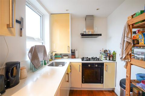 3 bedroom apartment to rent, Morrish Road, London, SW2