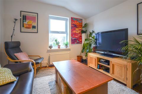 3 bedroom apartment to rent, Morrish Road, London, SW2