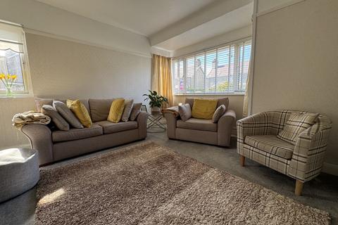 3 bedroom bungalow for sale, Station Road, Valley, Anglesey, LL65