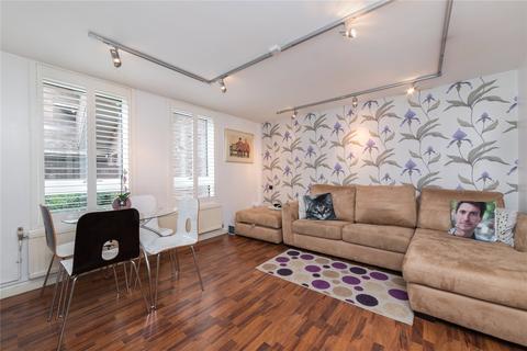 1 bedroom flat for sale, Odhams Walk, London