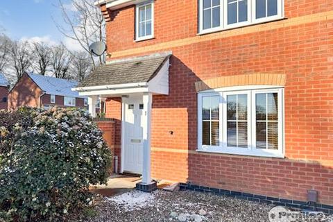 3 bedroom townhouse to rent, Colts Close, Burbage