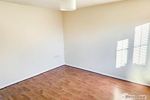 3 bedroom townhouse to rent, Colts Close, Burbage