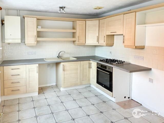 Kitchen1.jpg