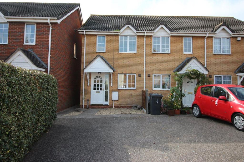 Honeysuckle Close, Biggleswade, Bedfordshire 2 bed house £875 pcm (£