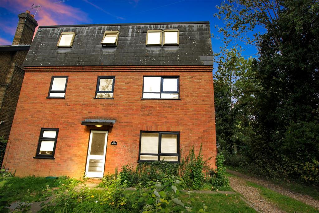 London Road Hertford 1 Bed Flat 155 000