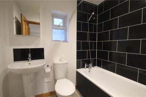 1 bedroom apartment to rent - Corrie Road, Addlestone, Surrey, KT15