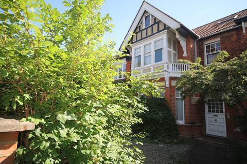 undefined, Blakesley Avenue, Ealing, W5