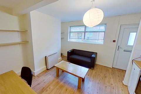 1 bedroom flat to rent, 136 North Sherwood Street Flat 6, NOTTINGHAM NG1 4EF