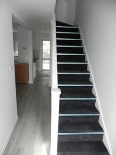 undefined, Ensuite room - Guildford Park Avenue, GU27NN