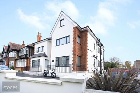 Studio to rent, Holden Road, Woodside Park, London, N12