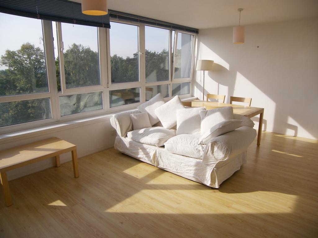 Ingledew Court Moortown Leeds West Yorkshire 2 Bed Apartment To Image 1 Of 8 Picture No 03