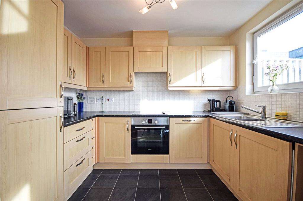 Apartment in Cambridge, Petersfield - View 2