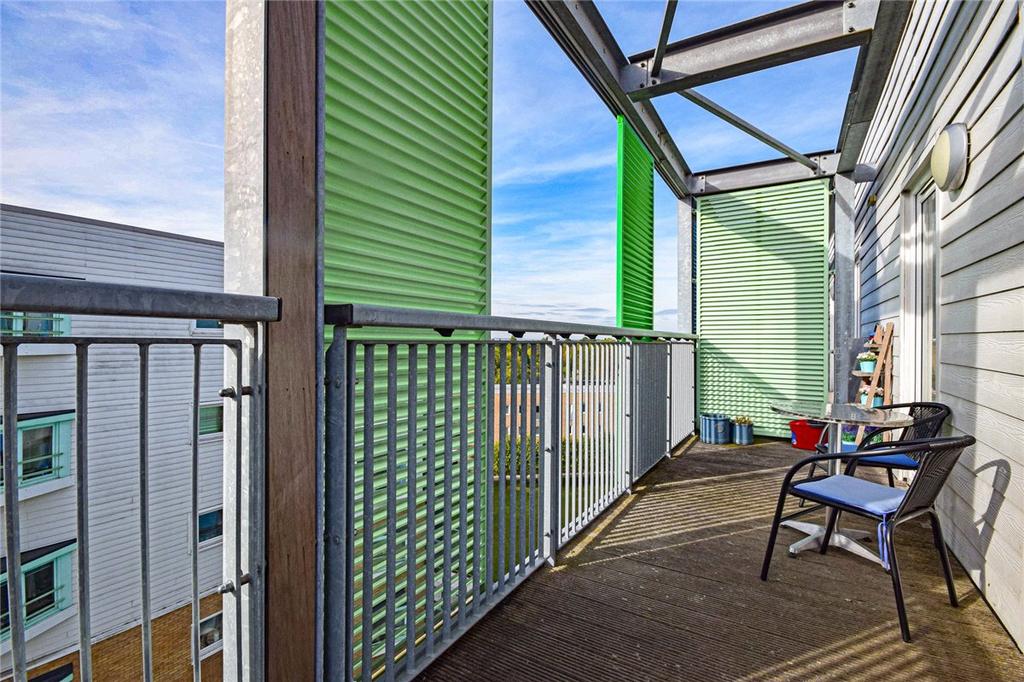 Apartment in Cambridge, Petersfield - View 4