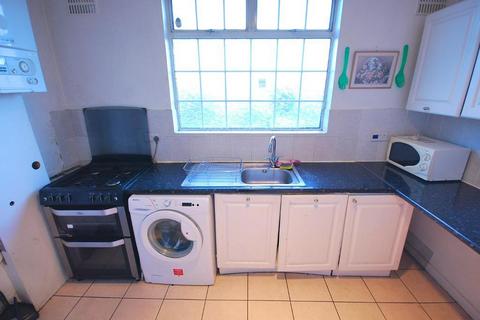 3 bedroom flat to rent, WESTERN AVENUE, ACTON, LONDON, W3 7TZ