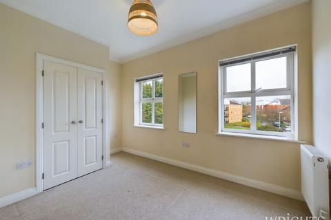 2 bedroom apartment to rent, Eddington Crescent, Hertfordshire AL7