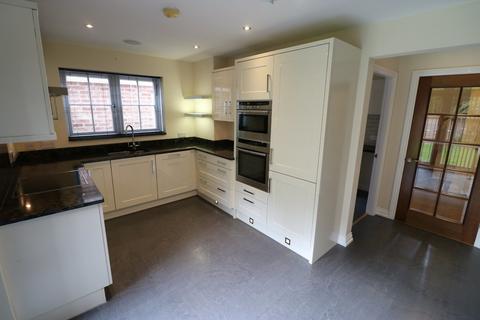 4 bedroom semi-detached house to rent, 19 St. Marys Walk