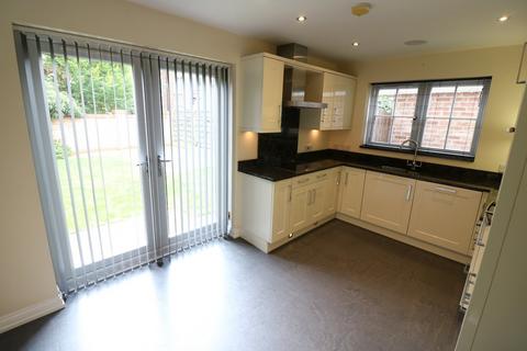 4 bedroom semi-detached house to rent, 19 St. Marys Walk