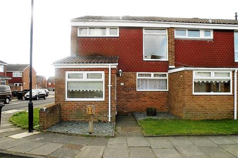 3 bedroom end of terrace house to rent, Boreham Close, Wallsend NE28