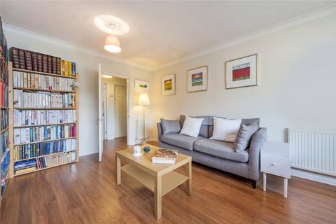 2 bedroom flat to rent, Radcliffe Square, Putney, London