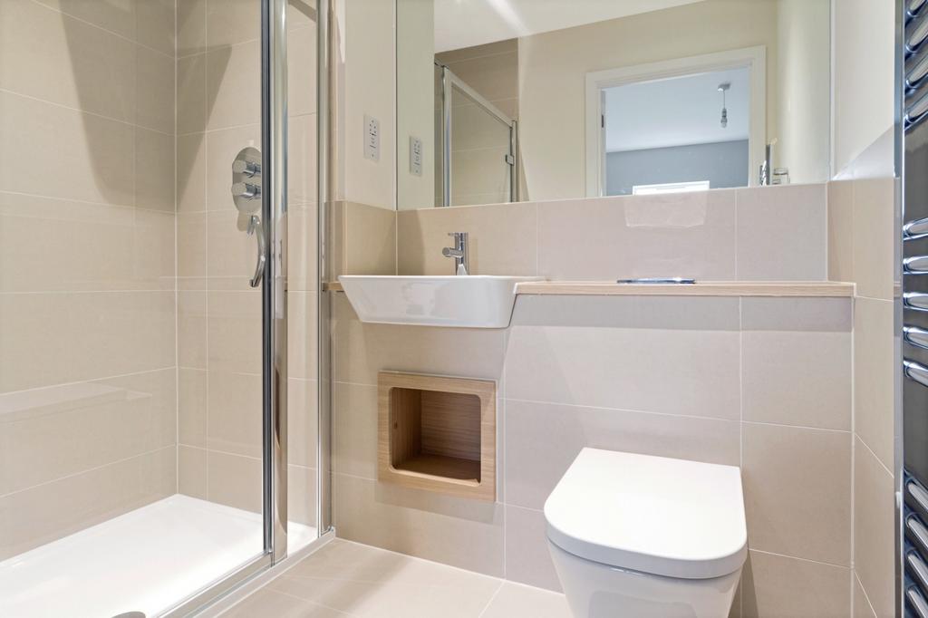 Bedroom 2 ensuite sh