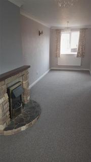 3 bedroom townhouse to rent, Lovers Lane, Notts NG24