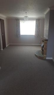 3 bedroom townhouse to rent, Lovers Lane, Notts NG24