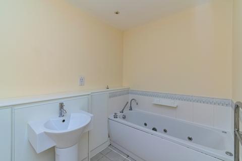 2 bedroom apartment to rent, bravery court, liverpool L19