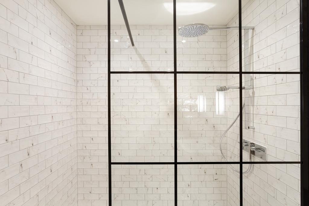 Bathroom ()