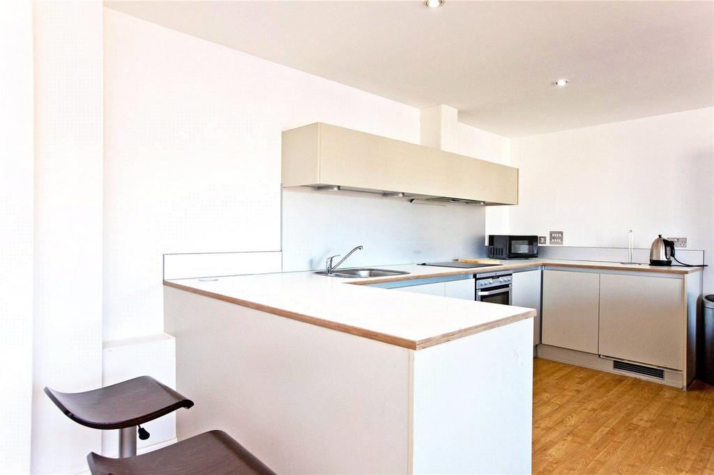 Apartment in London - More