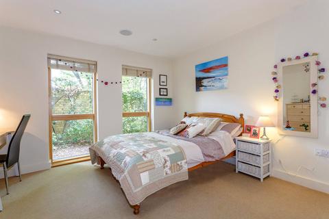 undefined, Lexington House, 10 Long Road, Cambridge