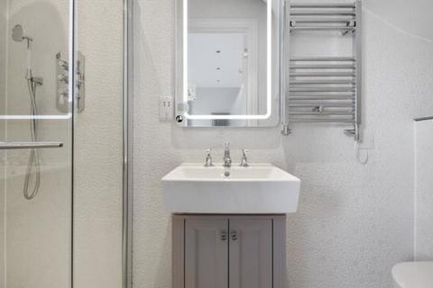 Studio to rent - Weston Park, Weston Park, London, N8