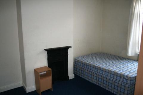 2 bedroom terraced house to rent - Recreation View, Holbeck, Leeds