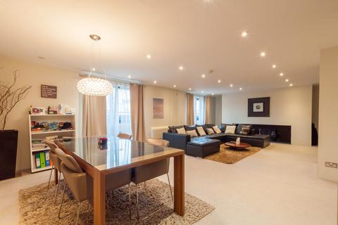 2 bedroom apartment to rent, Calverley Street, Leeds LS1