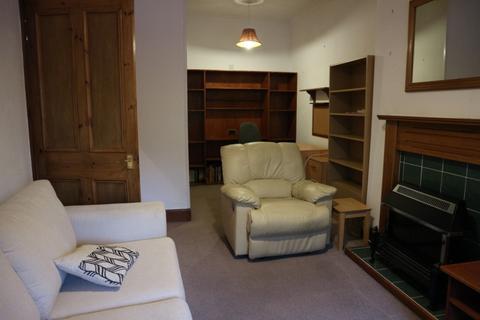 1 bedroom flat to rent, Restalrig Road South, Restalrig, Edinburgh, EH7