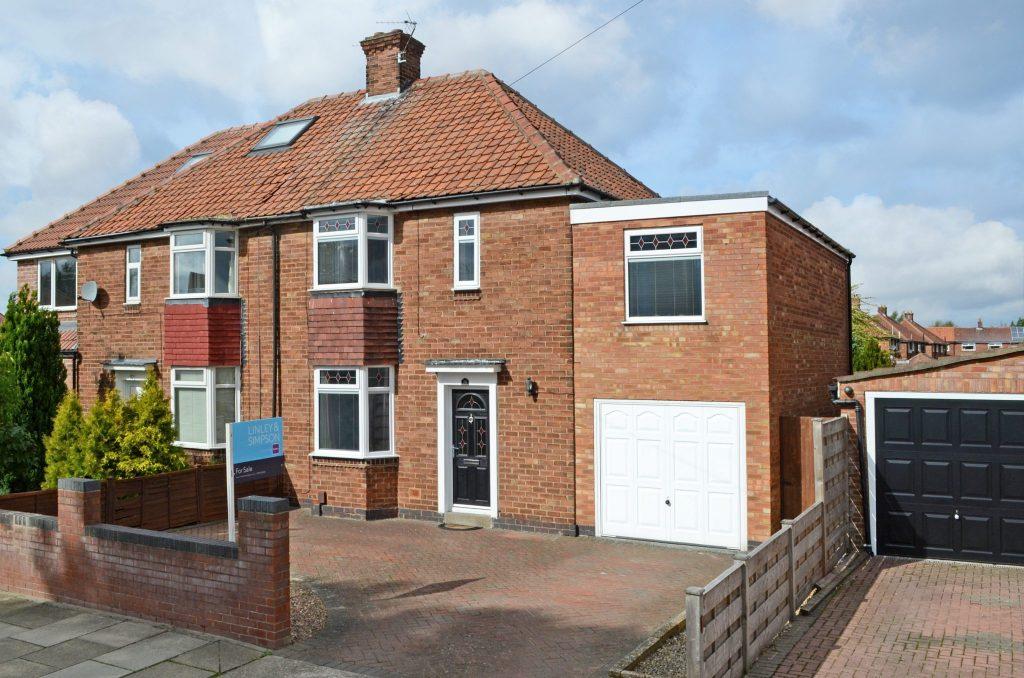 Eason View, Dringhouses 3 bed semidetached house £255,000