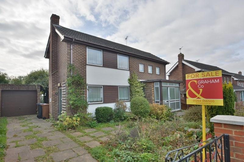 Wellesley Road, Andover 3 bed detached house £390,000