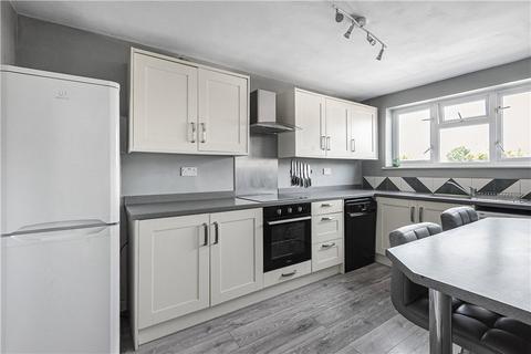97 Edgell Road, Staines-upon-thames, TW18 2EN