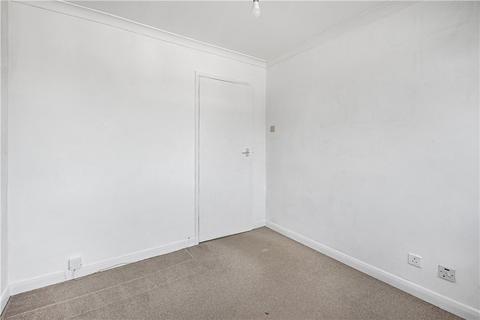 97 Edgell Road, Staines-upon-thames, TW18 2EN