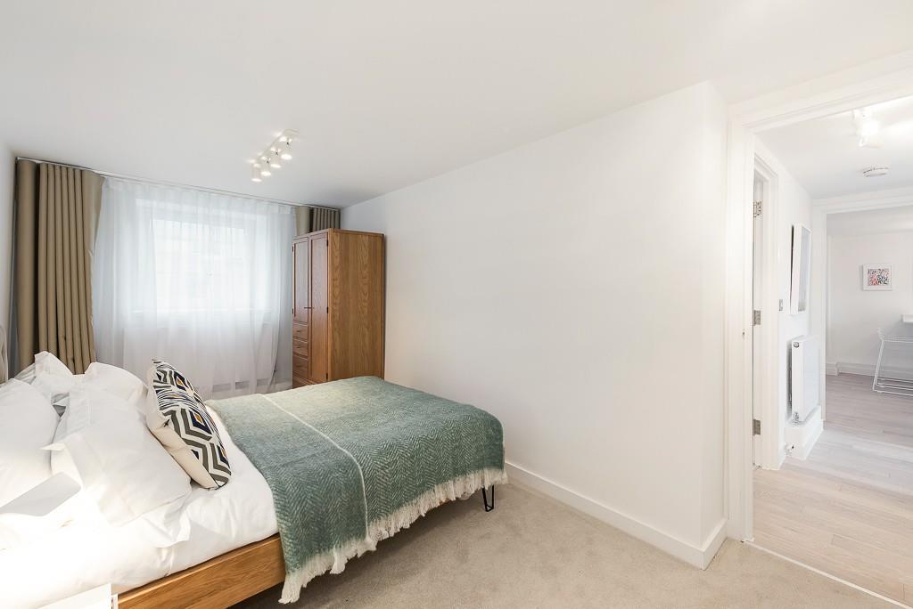 Kilmuir House, Ebury Street, London, SW1W 2 bed flat £2,708 pcm (£625 pw)