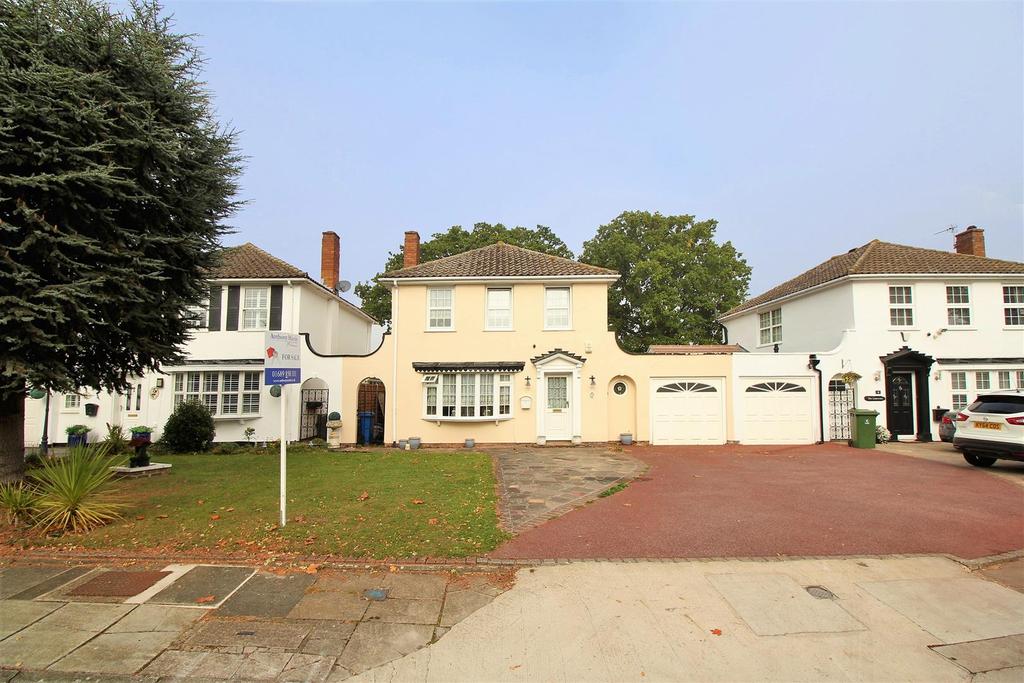 Lime Grove, Crofton Heath 3 bed detached house £650,000