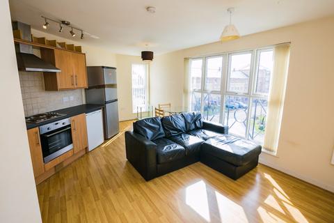 2 bedroom apartment to rent, Bright 2 bed apt in Kensington area