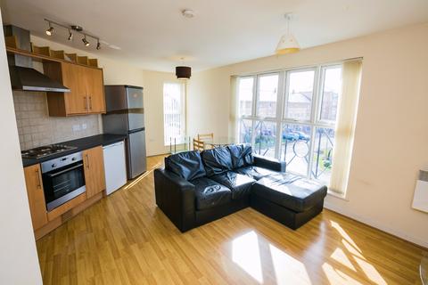 2 bedroom apartment to rent, Bright 2 bed apt in Kensington area