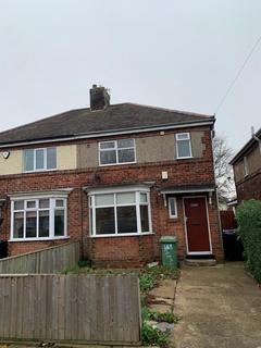 3 bedroom semi-detached house to rent, Chelmsford Avenue, Grimsby DN34